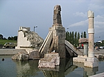 Lissabon - Denkmal im Parque Eduardo VII zum Gedenken an die Nelkenrevolution von 1974