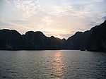 Zwei Tage in der Halong Bucht rumschippern, einfach traumhaft - Sonnenuntergang