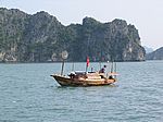 Zwei Tage in der Halong Bucht rumschippern, einfach traumhaft - Fischerboot